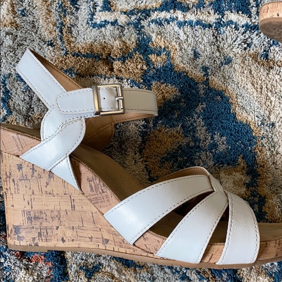 White Cork Heel Wedges - Picture 3 of 7